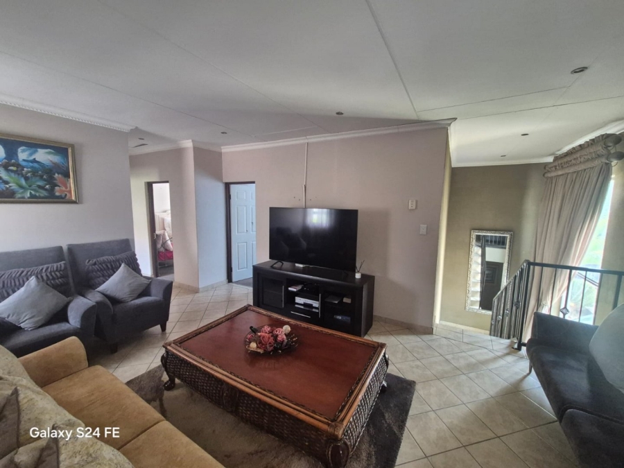 3 Bedroom Property for Sale in Safari Gardens North West